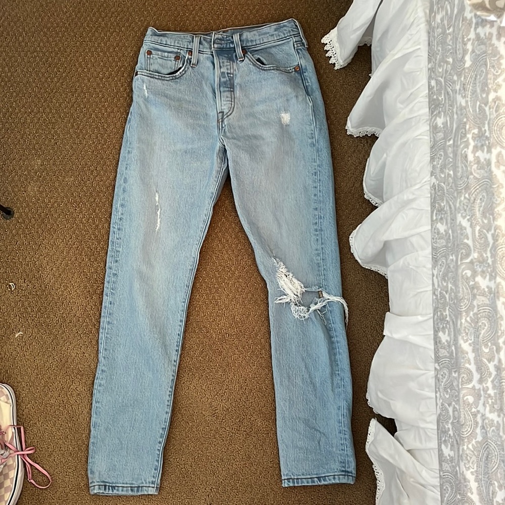 Levi’s 501 Skinny Light Wash Jeans